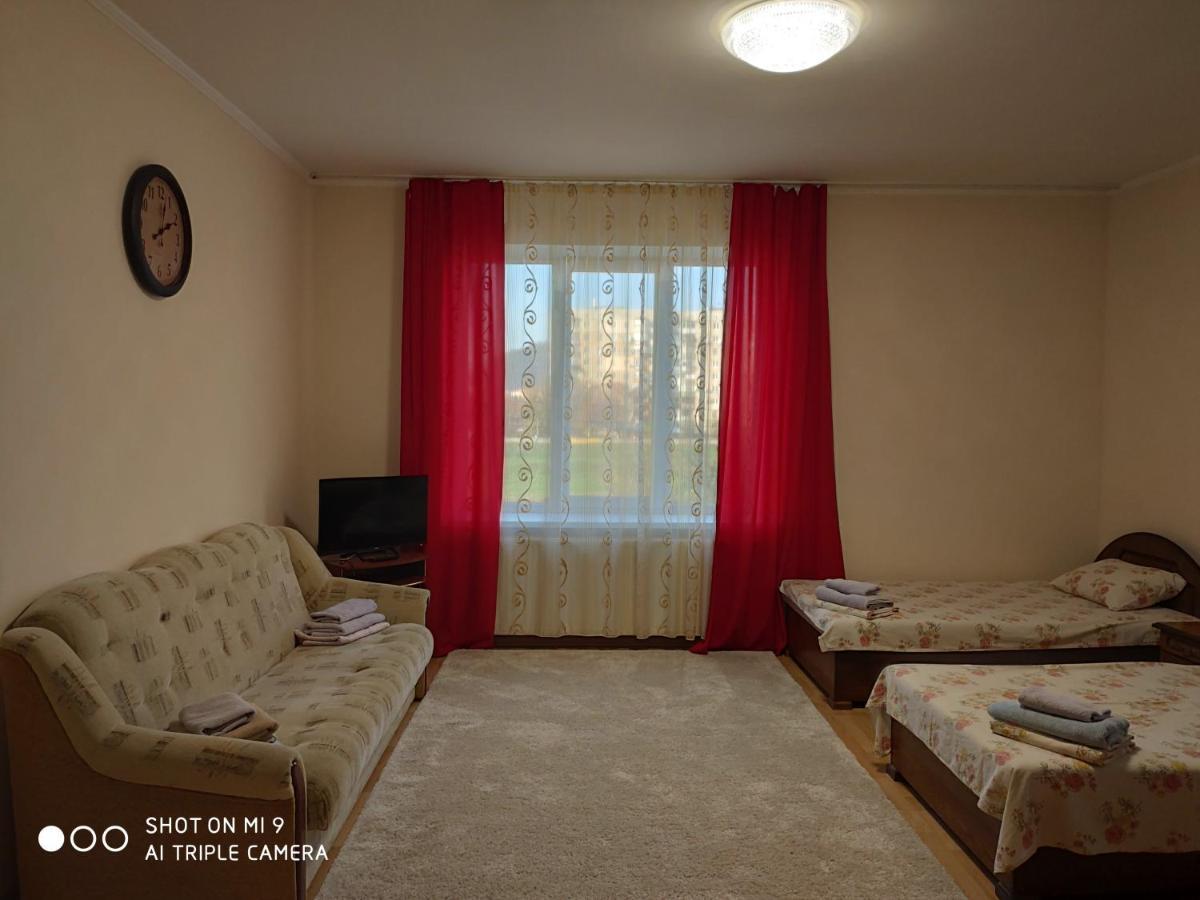 Apartments "Domovik" Івана Парканія 2А Кв 19 Mukačevo Esterno foto